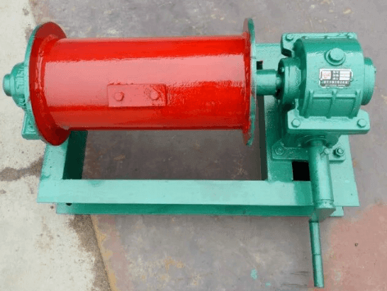 Tàu Hút Cát Lắp Máy Tời Như Thế Nào? 2 máy tời thủ công