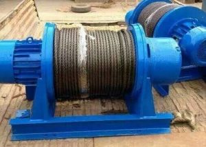 Tàu hút cát lắp máy tời như thế nào? 8 máy tời điện